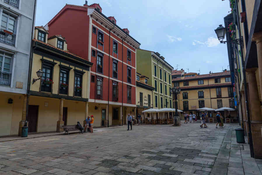 Oviedo 032 - plaza Del Fontan.jpg